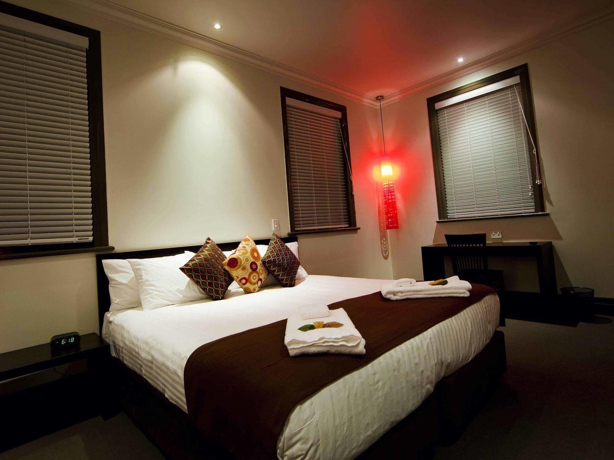 The Burwood Inn Newcastle Exteriör bild